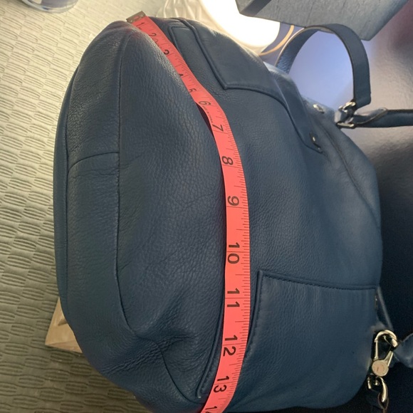 Marc Jacobs Stunning Navy Leather Bag, like new - Picture 2 of 6